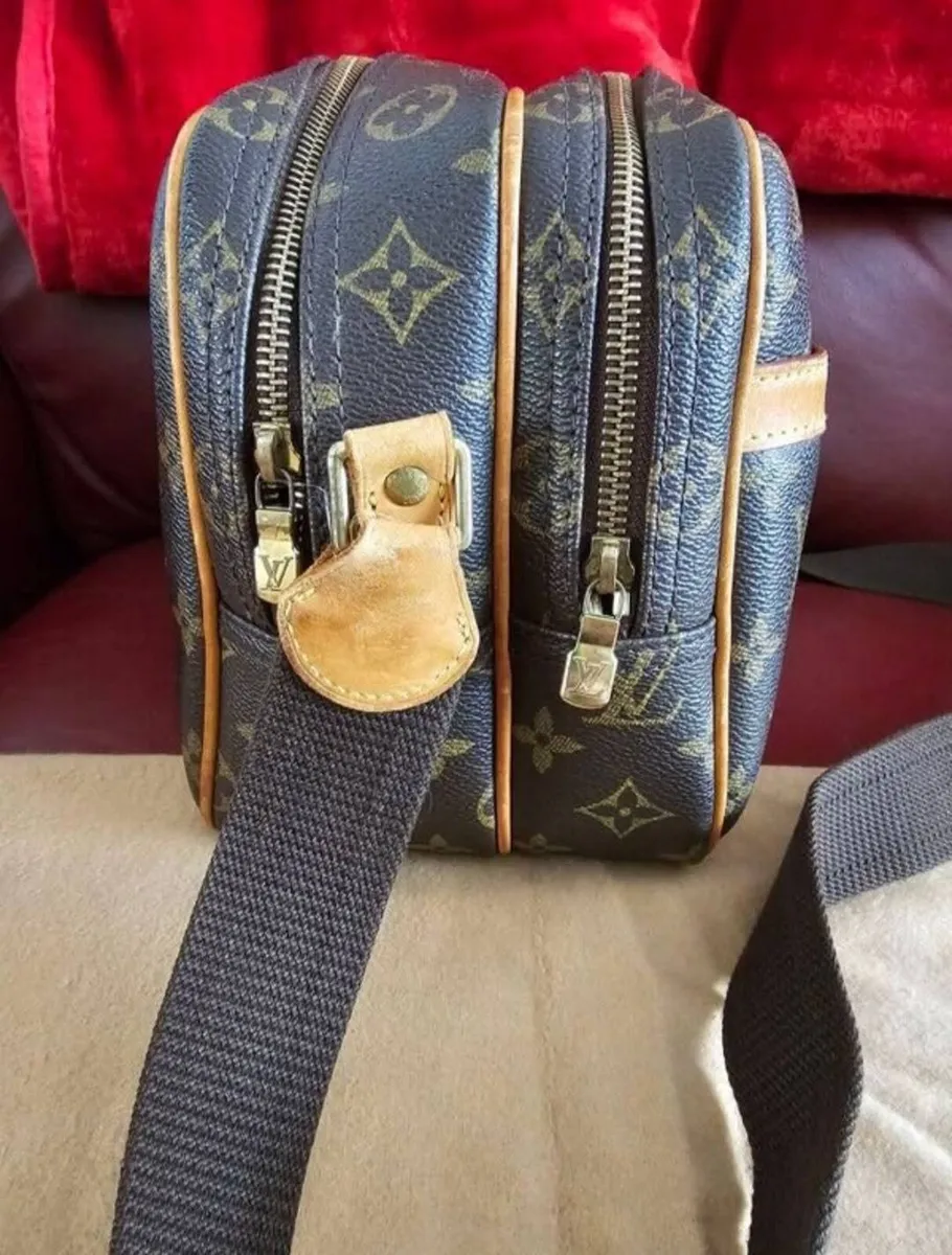 LV Mens reporter bag VINTAGE Exellent condition. - Image 3