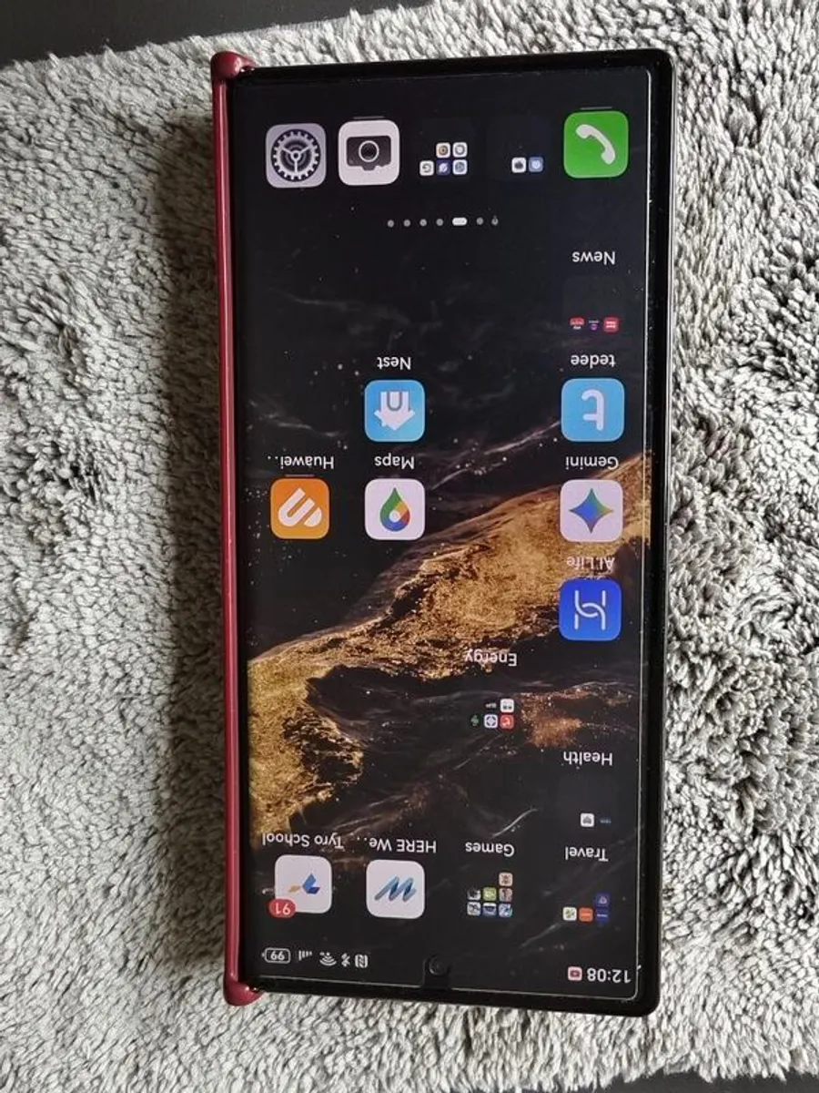 Huawei Mate Xt ultimate - Image 4