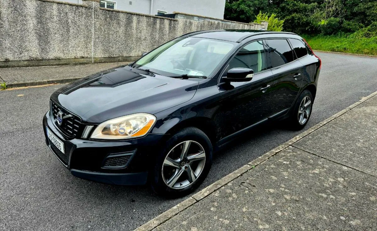 2011 VOLVO XC60 (NEW NCT) - Image 4