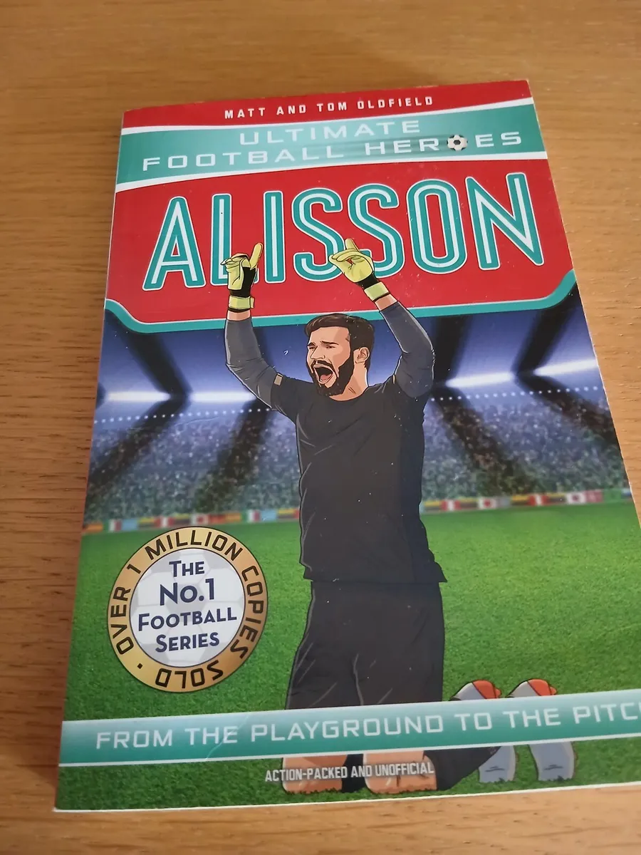 Ultimate Football Heroes Liverpool Books - Image 1