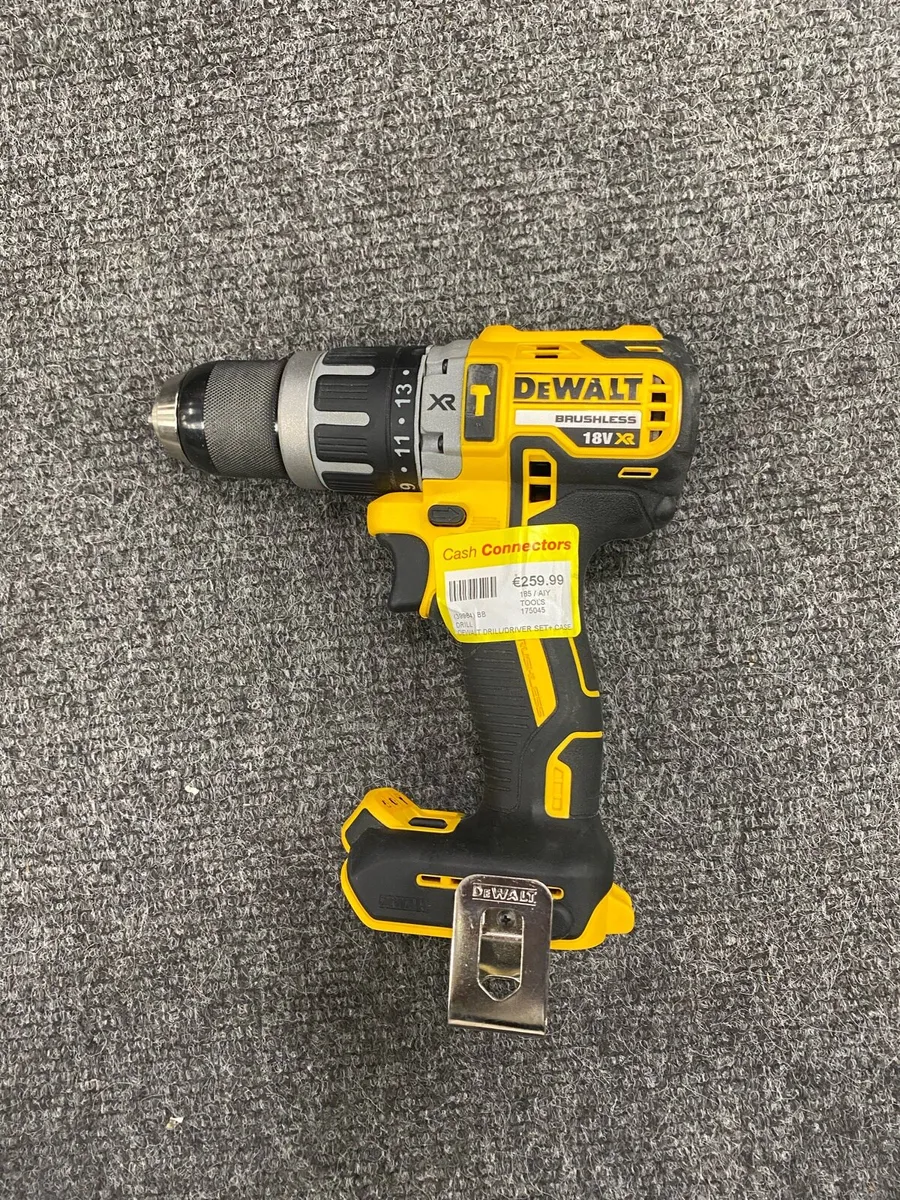 Dewalt Drill and Driver Set - Image 3