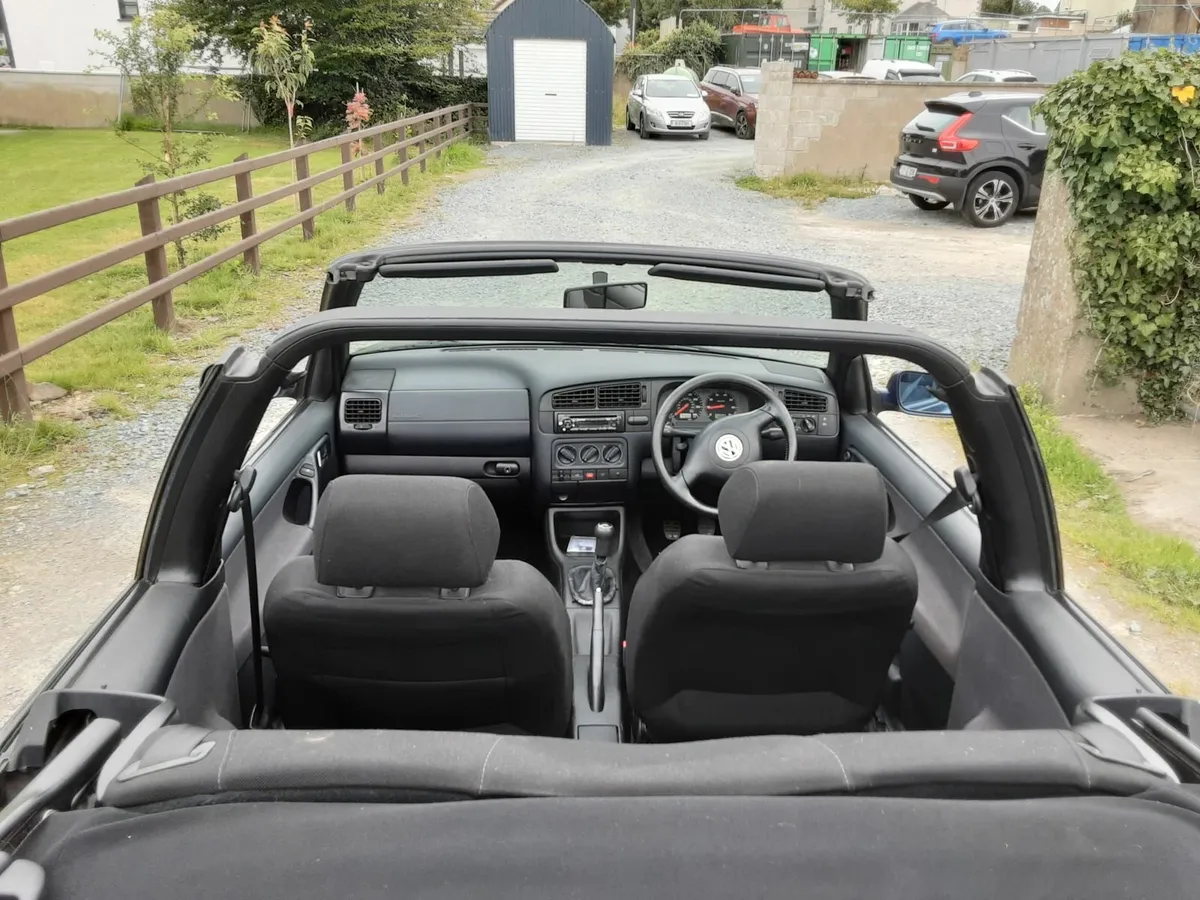 Volkswagen Golf 2000 - Image 1