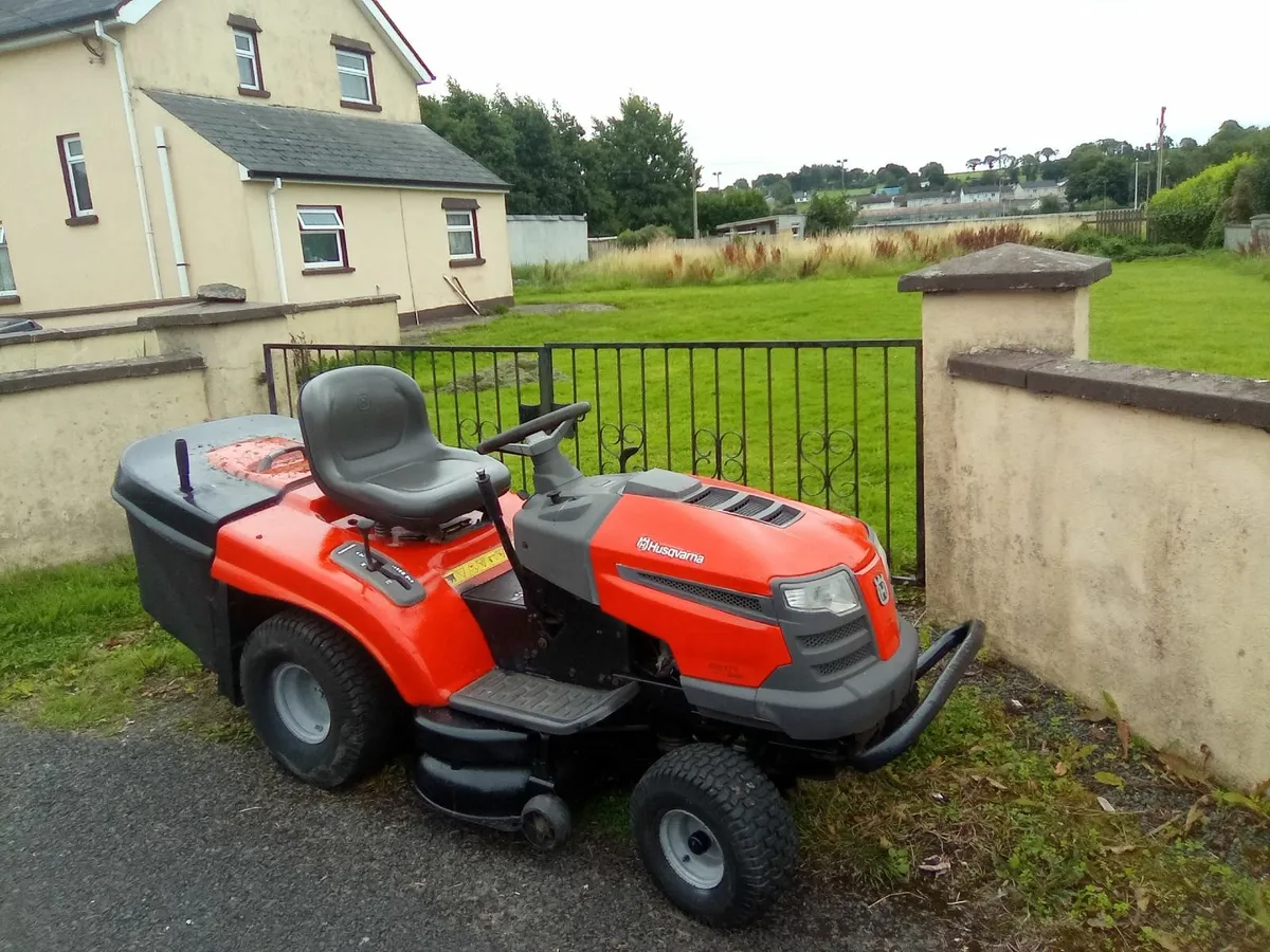 Husqvarna ride on lawnmower - Image 1