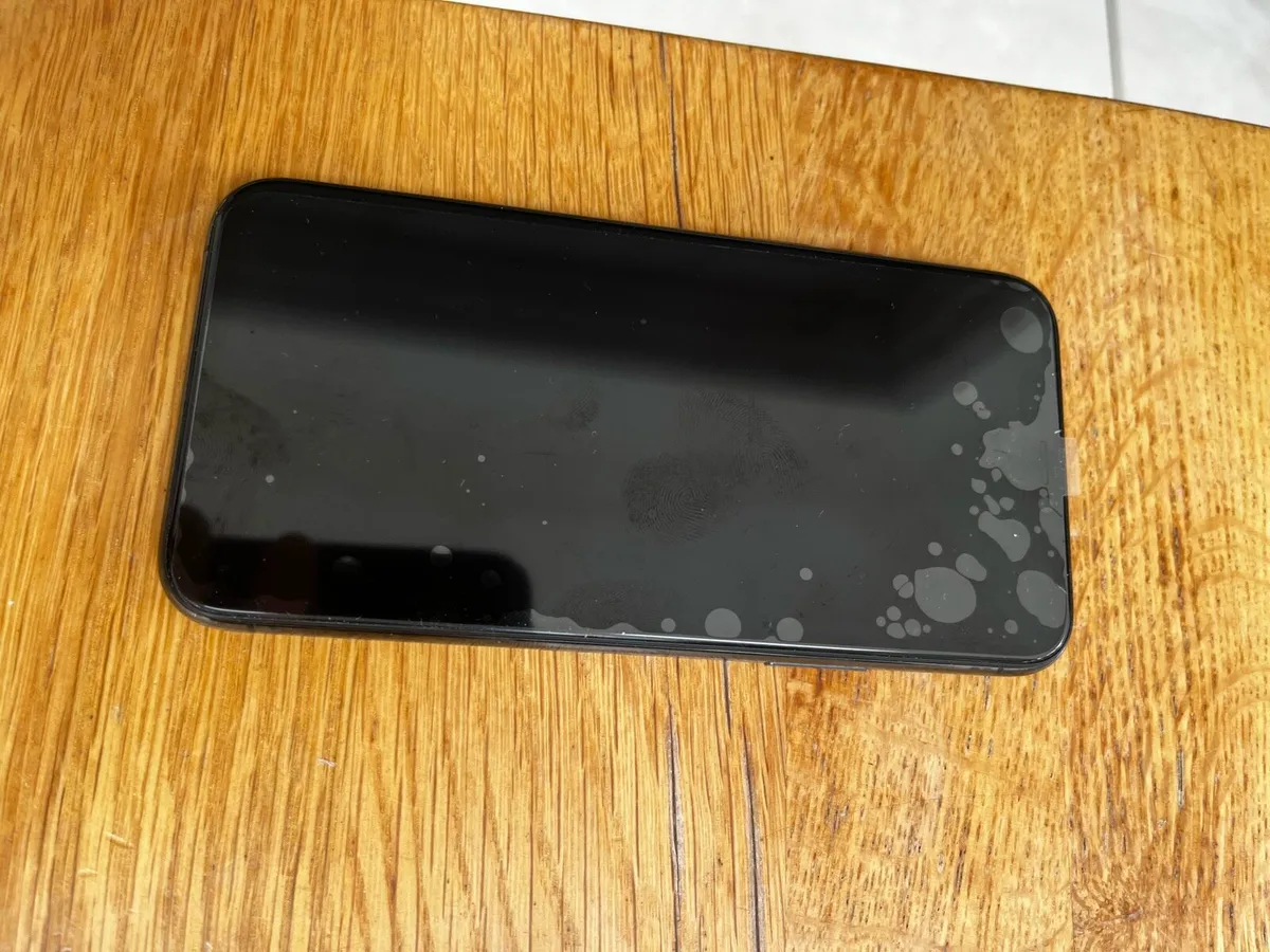 iPhone 11 Pro 256GB - Image 1