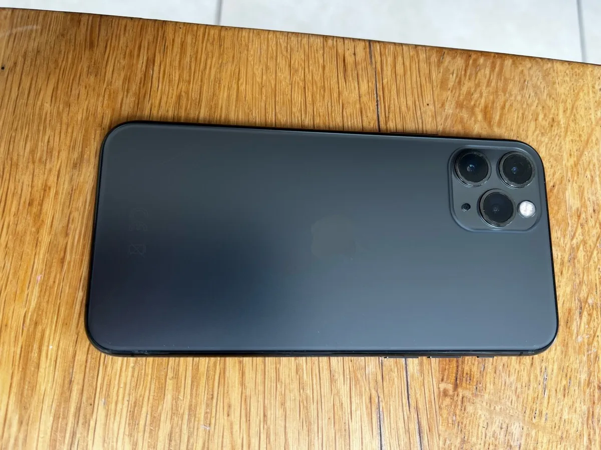 iPhone 11 Pro 256GB - Image 2