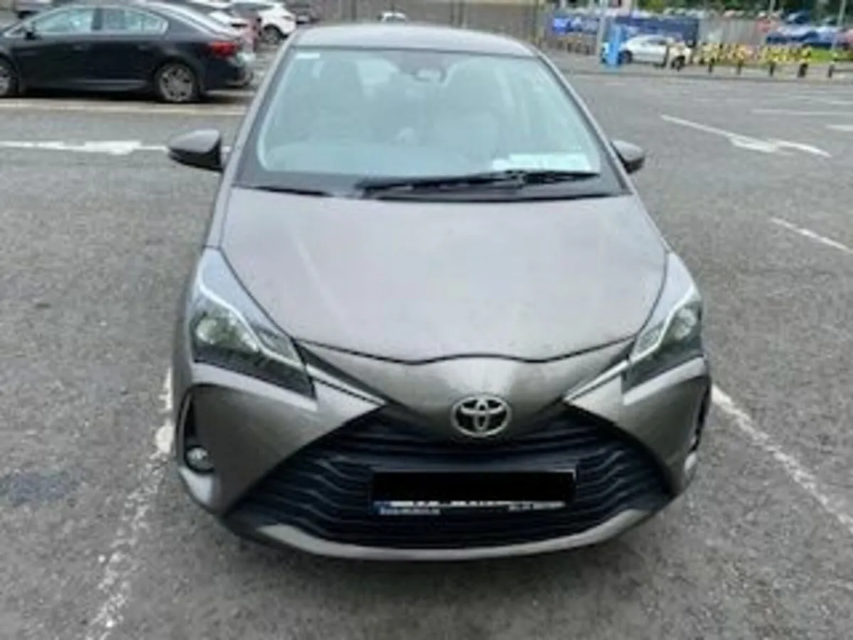 Toyota Yaris 2017 - Image 2
