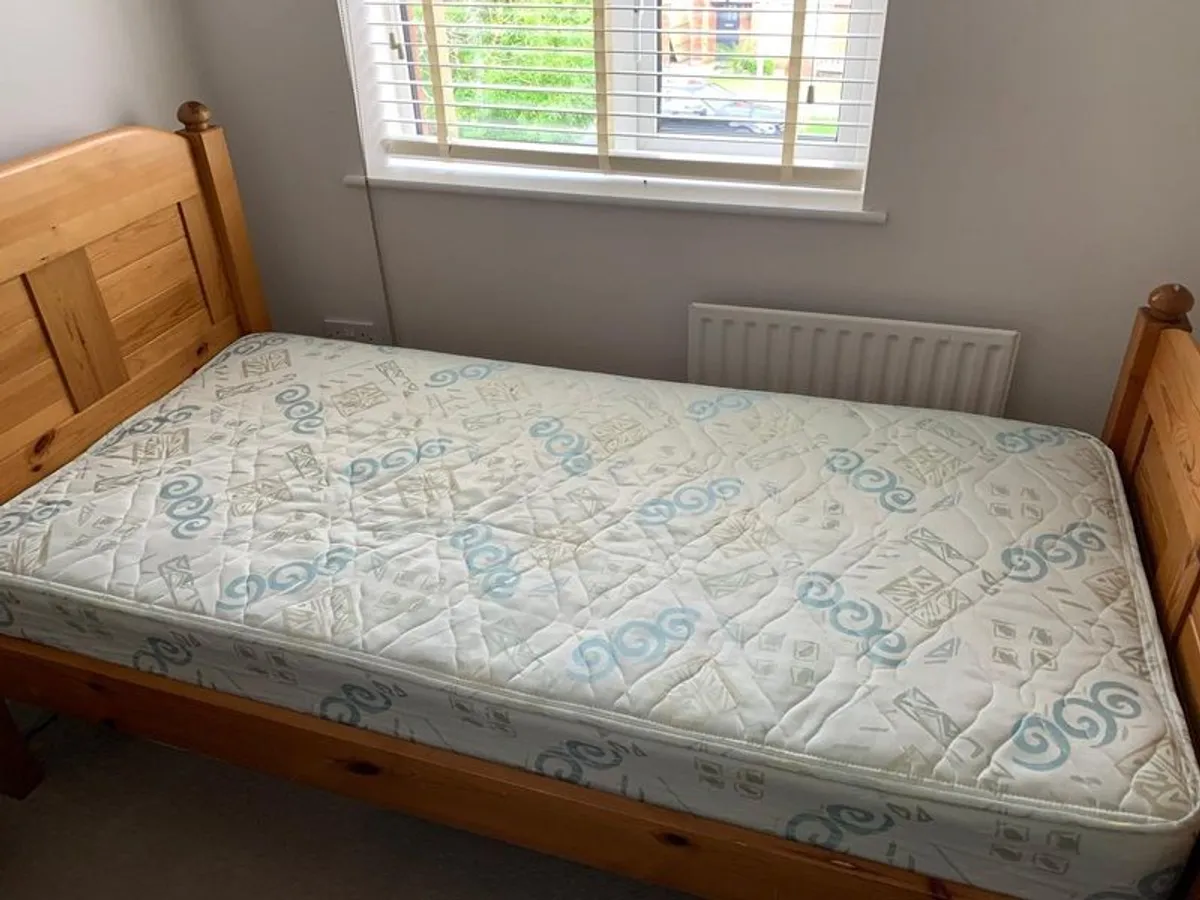 Single wooden bed and mattress in excellent condition - Image 3