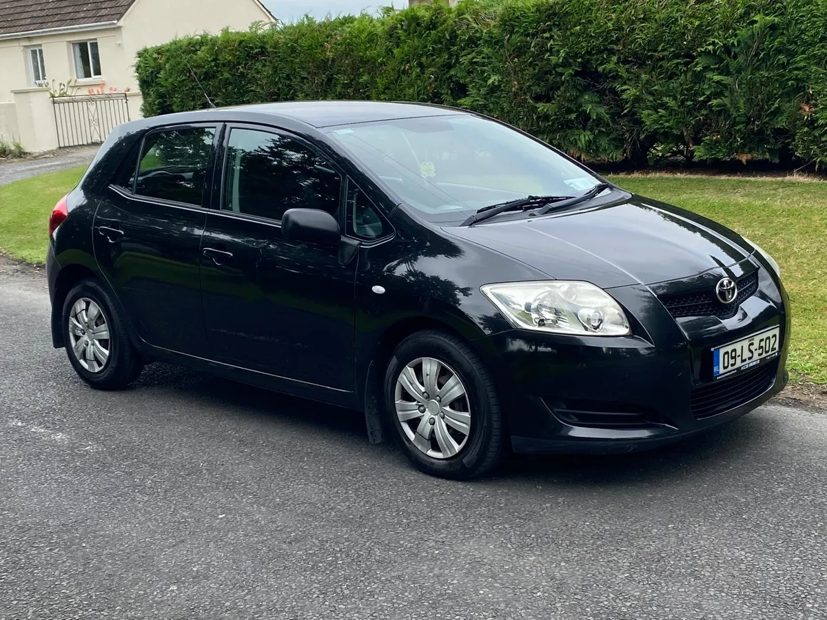 Toyota Auris - Image 1