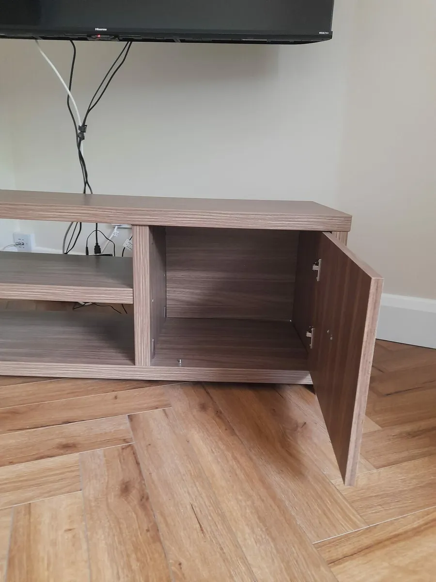 Tv stand - Image 3
