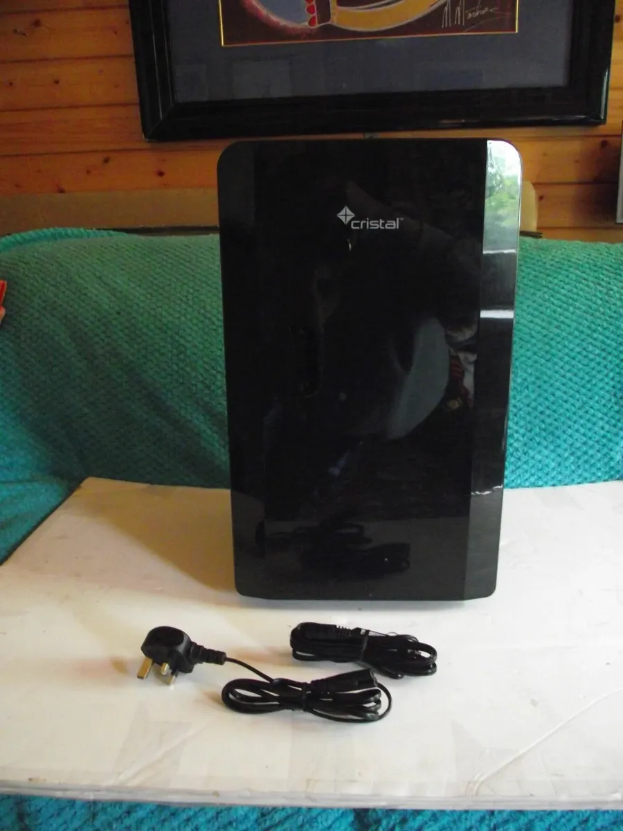 Cristal - Black 16 litre portable Mini Fridge - Image 1