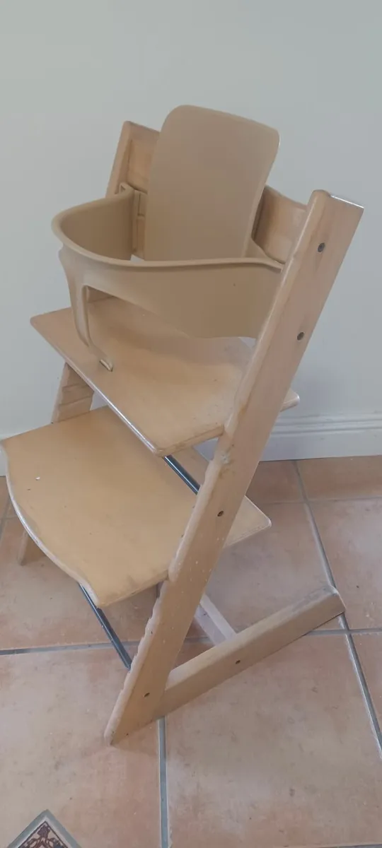 High chair - Image 2