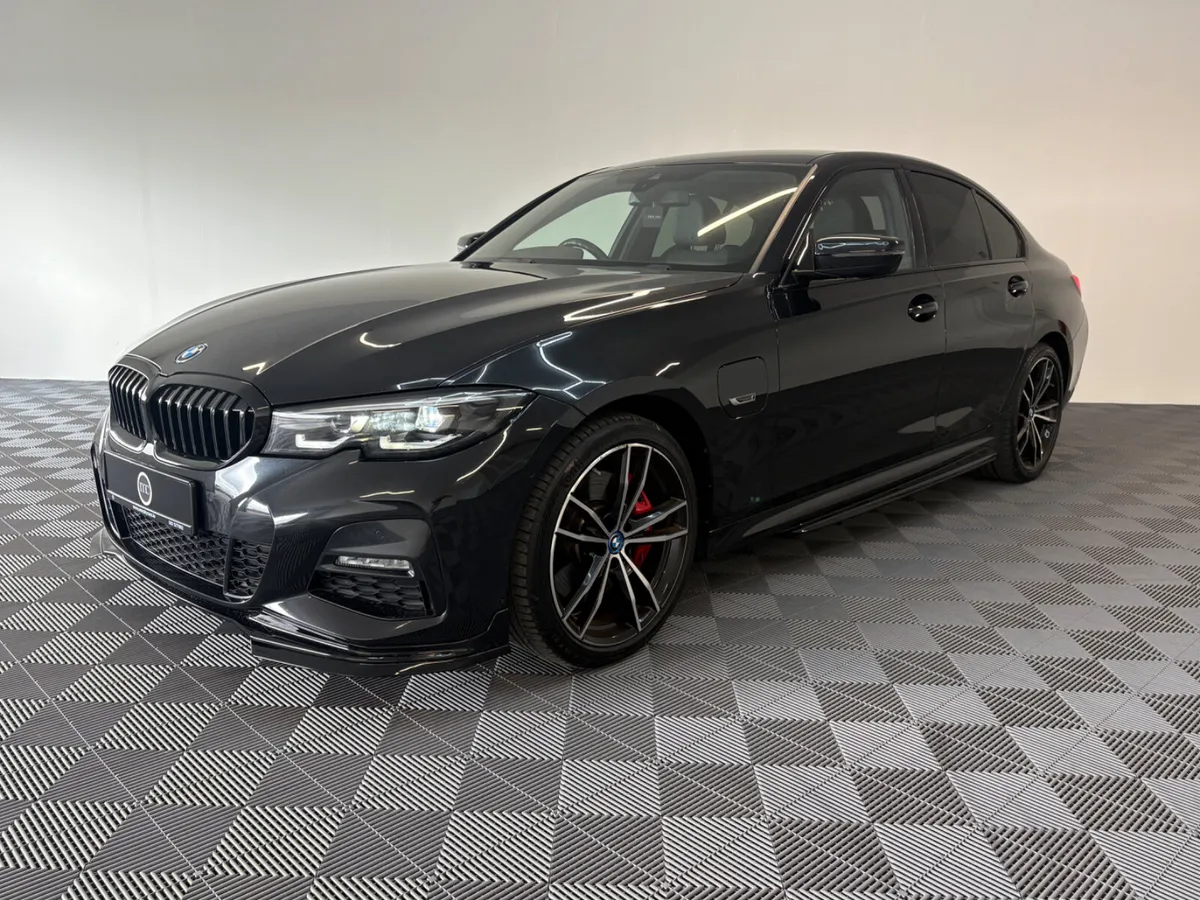 2022 BMW 330E M Sport M Performance - Image 4