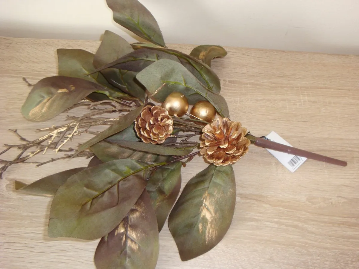 FOUR gilded magnolia leaf spray pick - Image 3