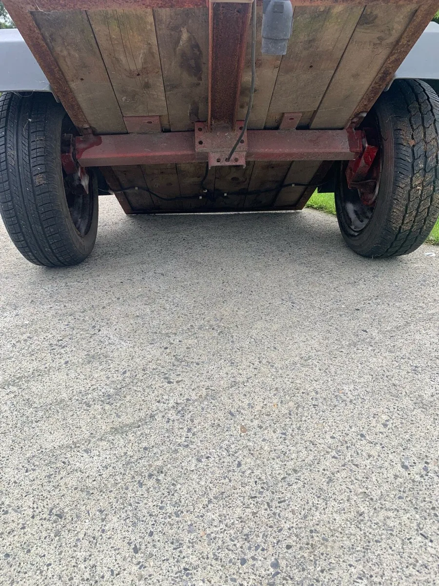 Dog Trailer - Image 2