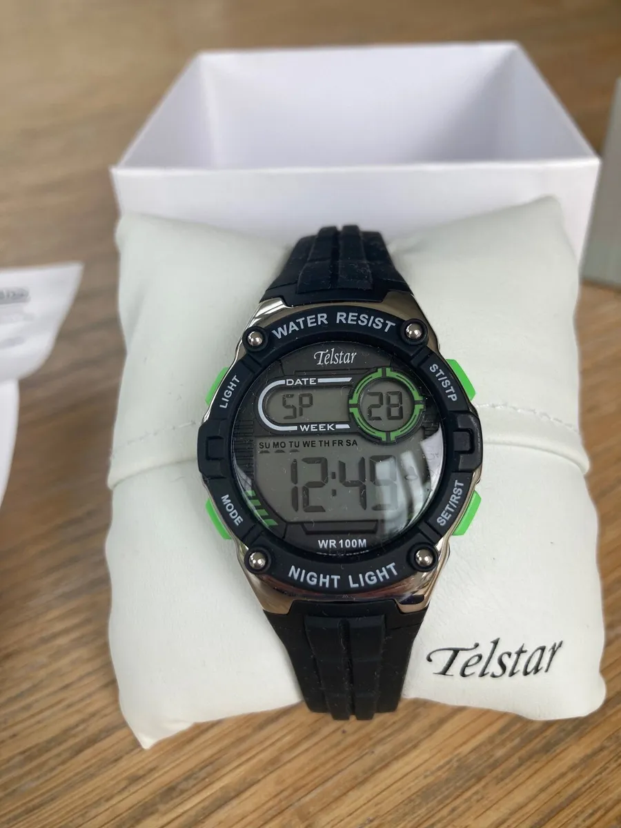 Child’s watch - Image 1