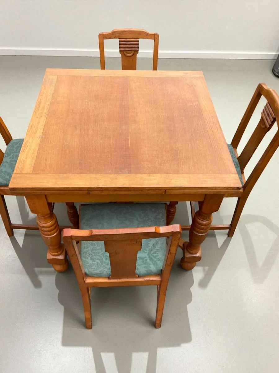 Vintage Table and Chairs x 4 - Extending - Image 3