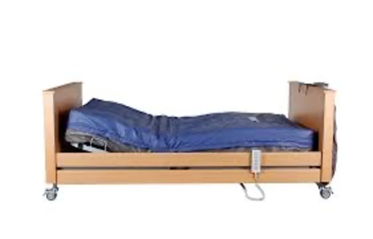 4 foot hospital bed - Image 2