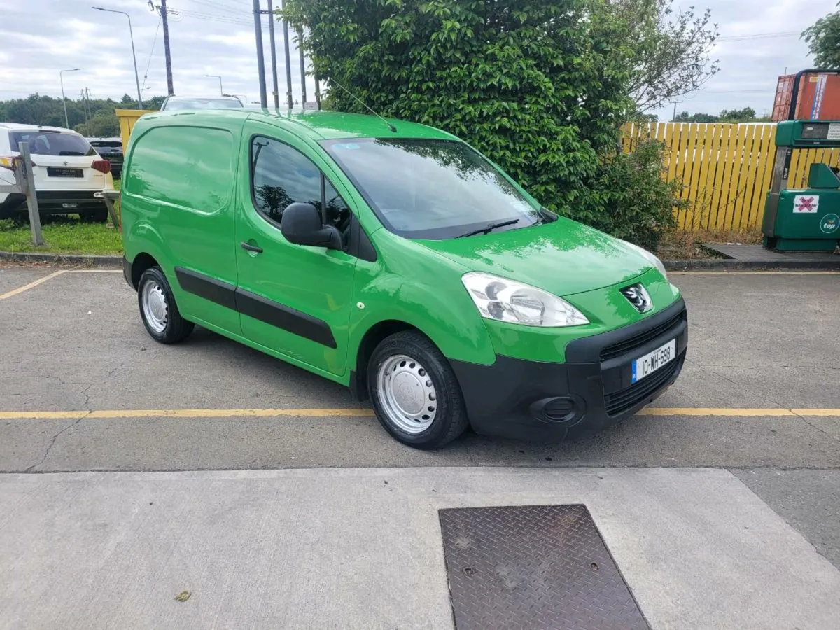 2010 peugeot partner.doe and tax - Image 1