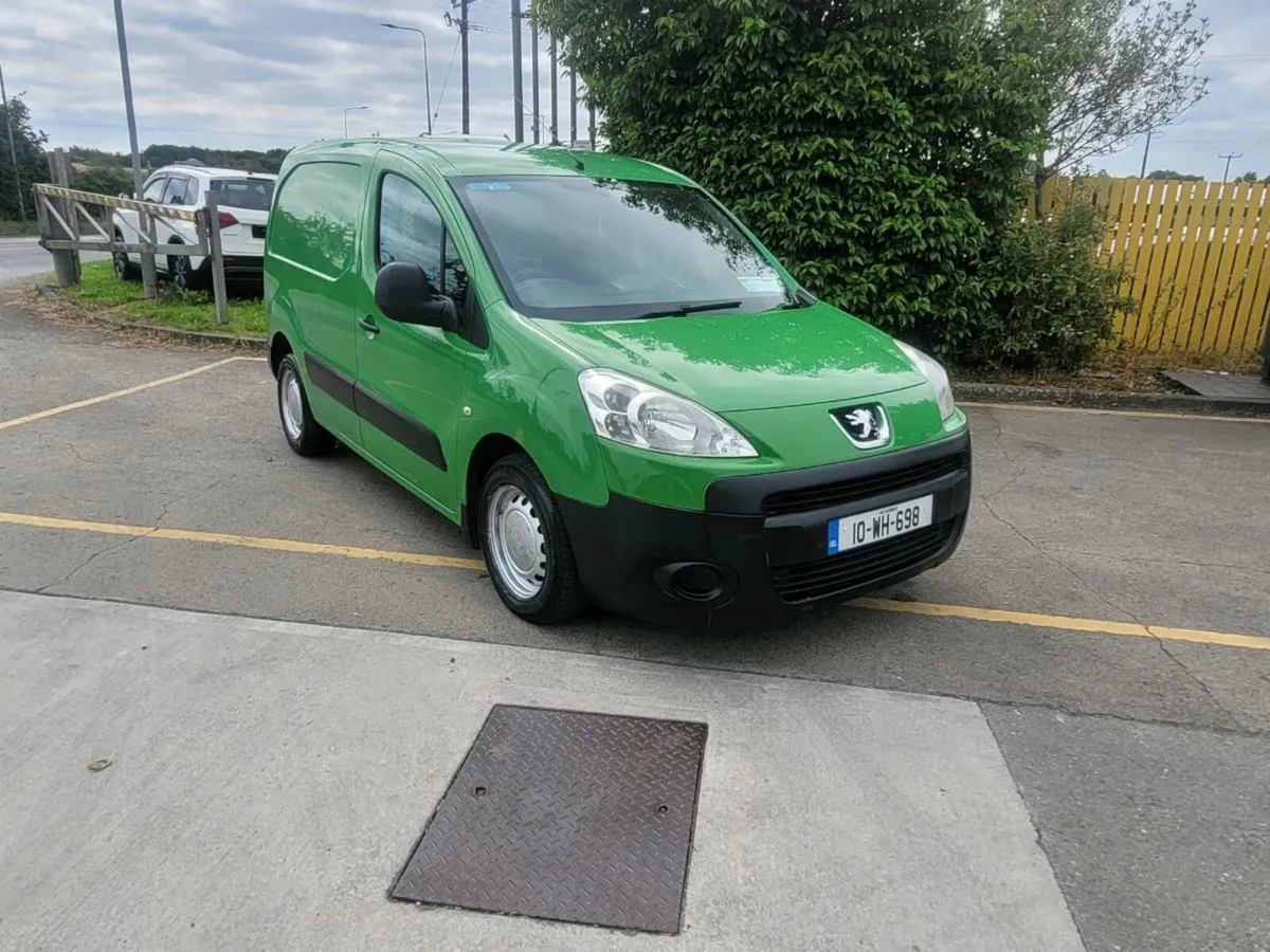 2010 peugeot partner.doe and tax - Image 3