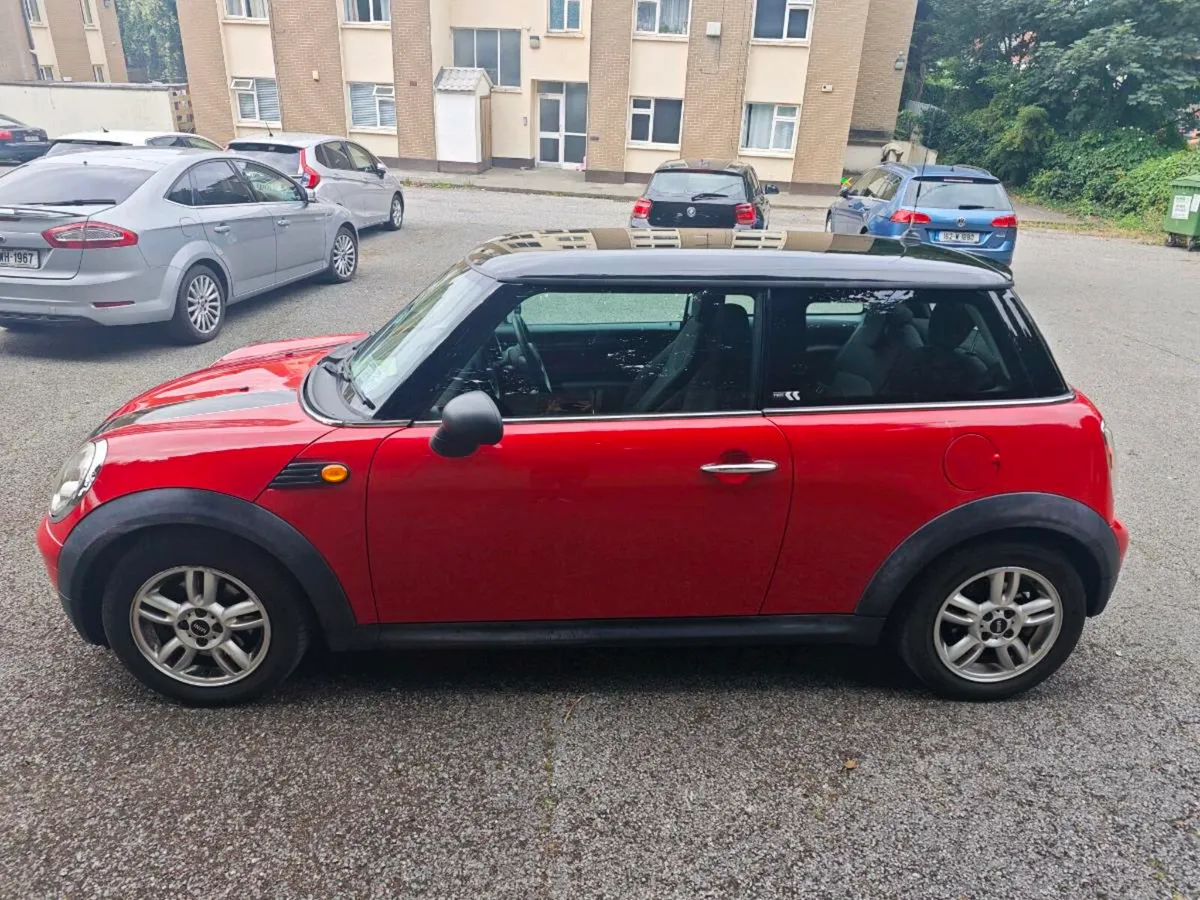 Car - Image 4
