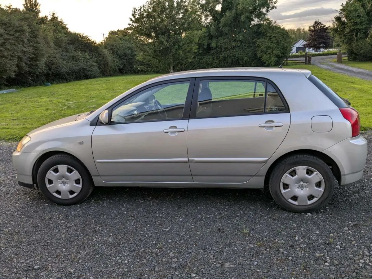 05 Toyota Corolla 1.4 petrol hatchback - NCT, tax - Image 2