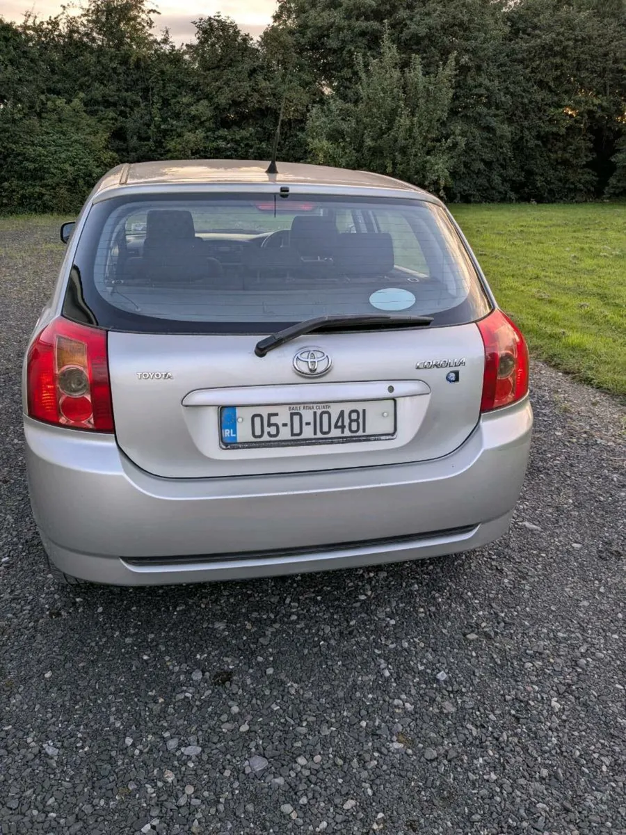 05 Toyota Corolla 1.4 petrol hatchback - NCT, tax - Image 4