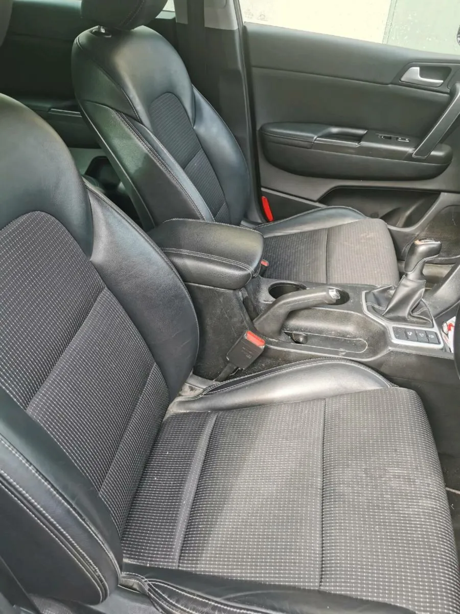 2017 sportage - Image 2