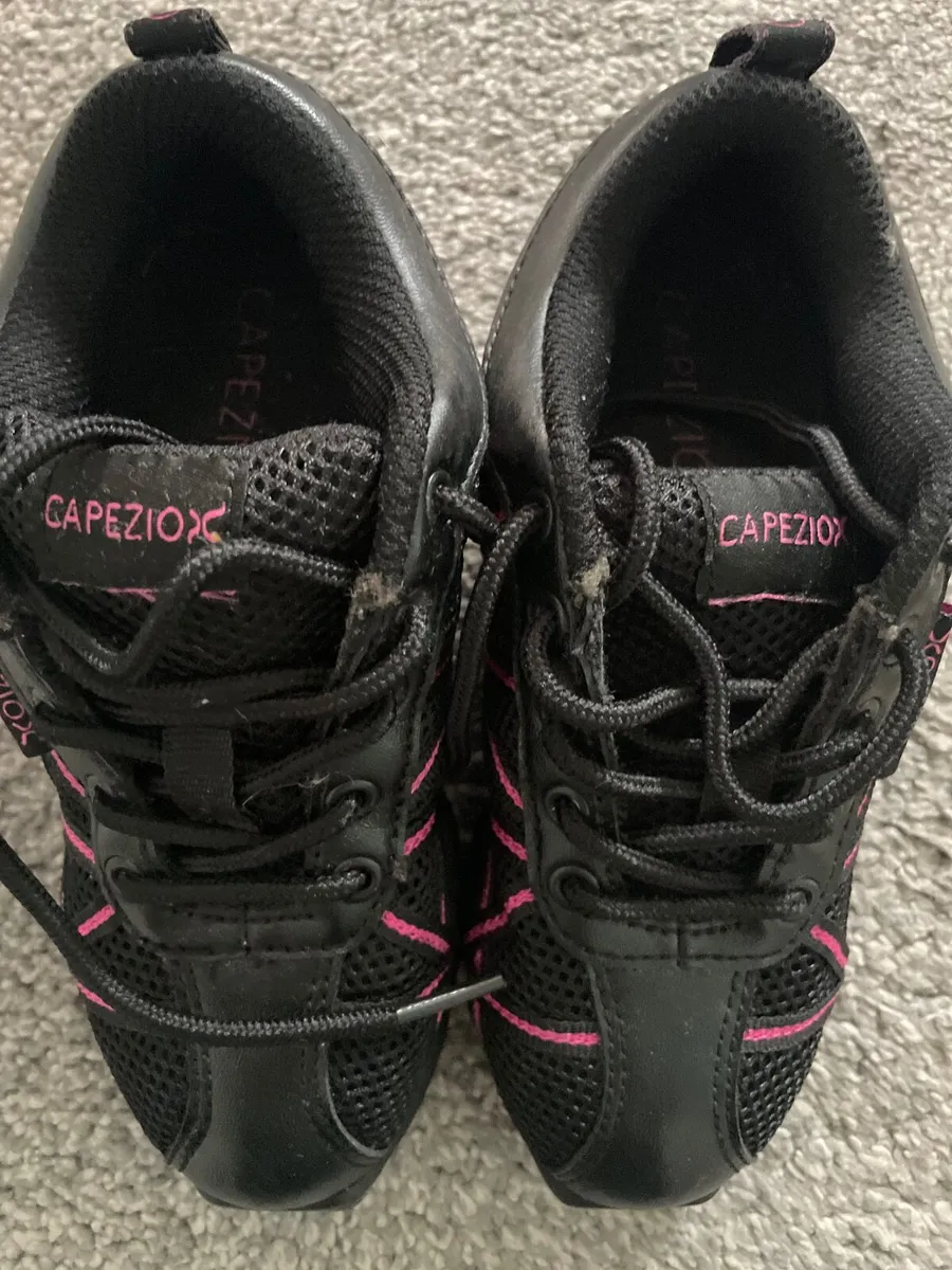 Dance shoes - Image 1