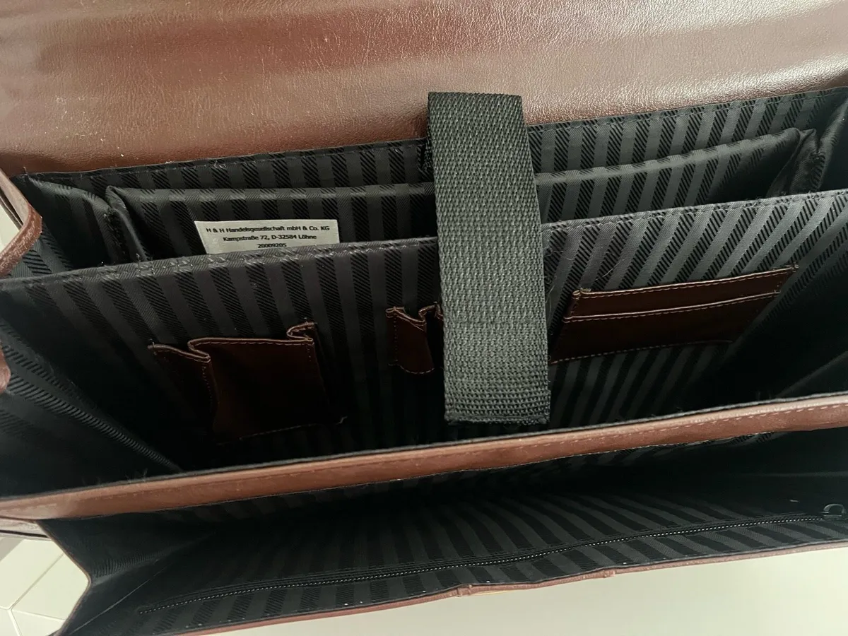 Leather briefcase - Image 4