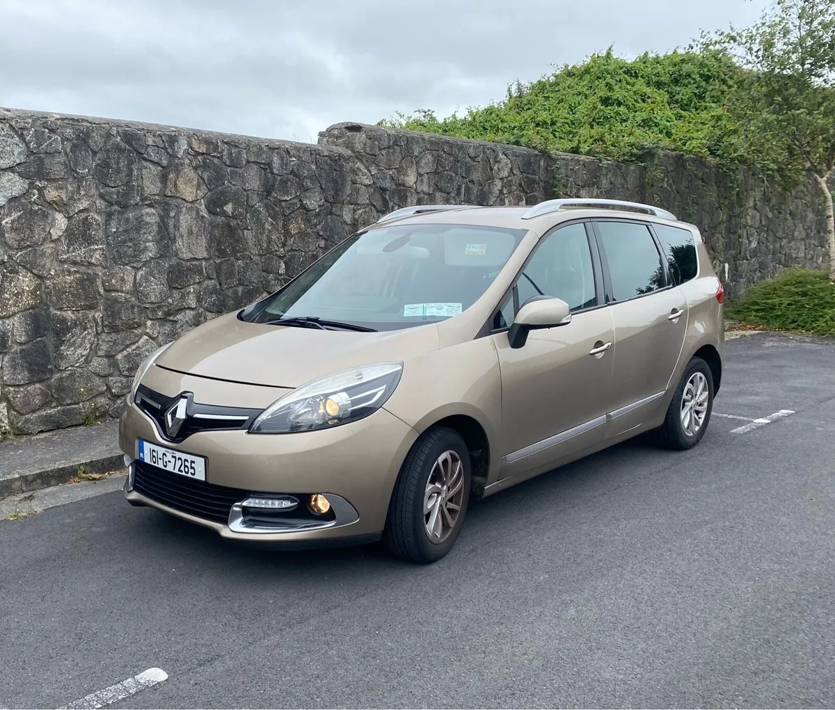 2016 Renault grand scenic - Image 1