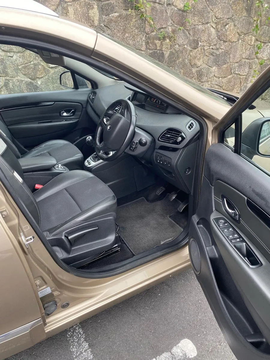 2016 scenic mint condition 7 seater - Image 2