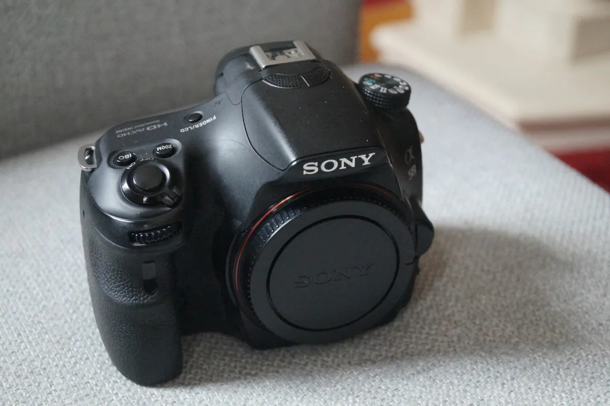 Sony Alpha A58 camera - Image 2
