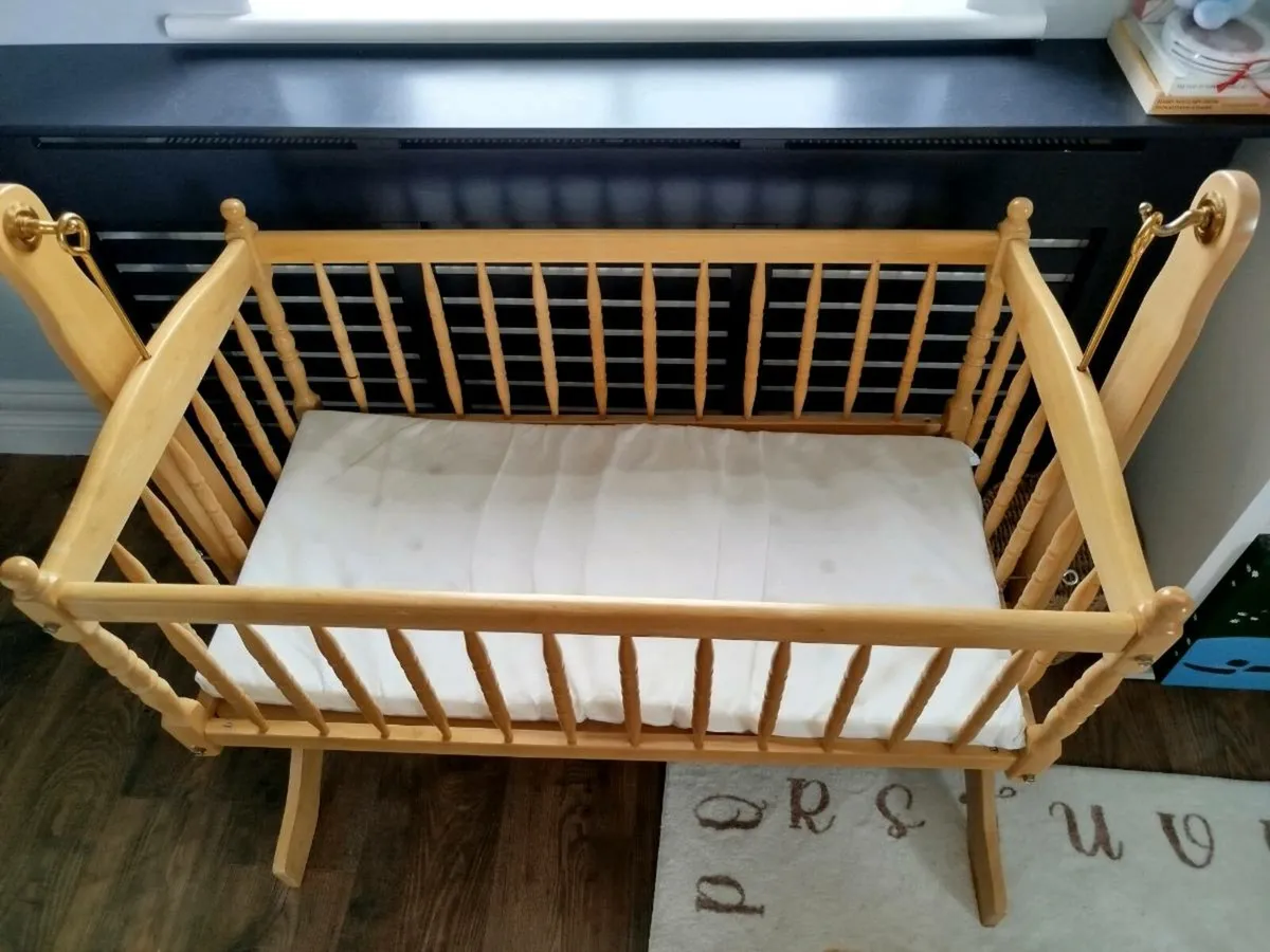 Baby crib - Image 2