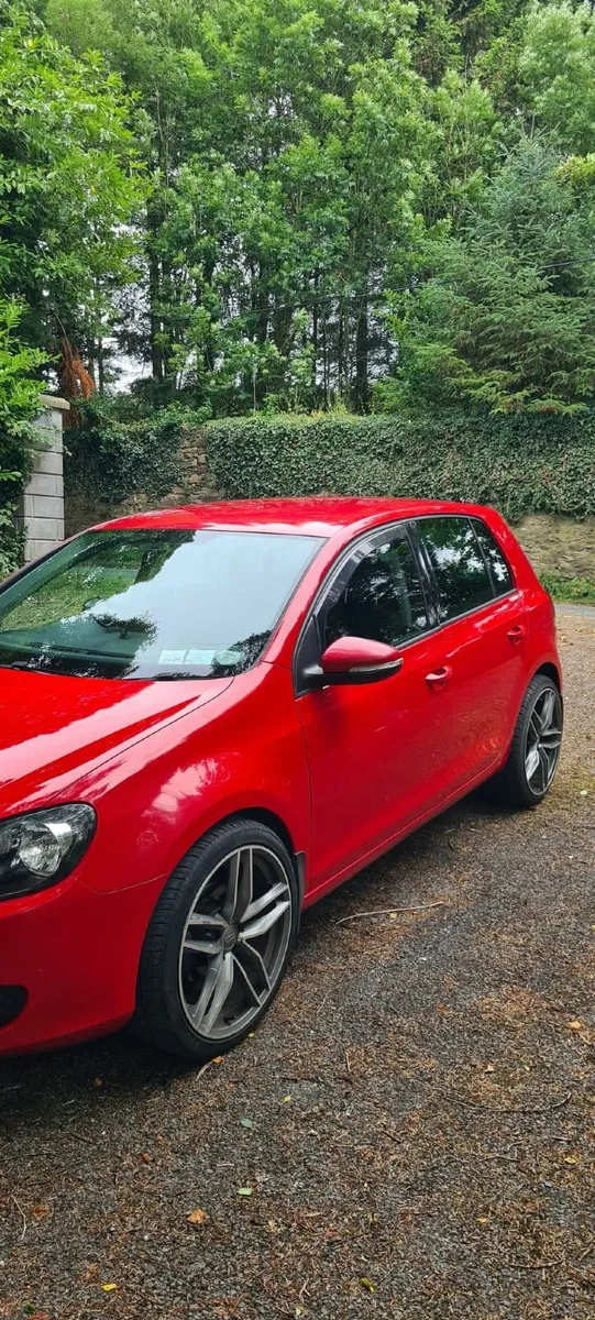 Volkswagen Golf 2013 1.6tdi 90HP - Image 2