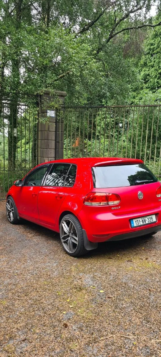 Volkswagen Golf 2013 1.6tdi 90HP - Image 4