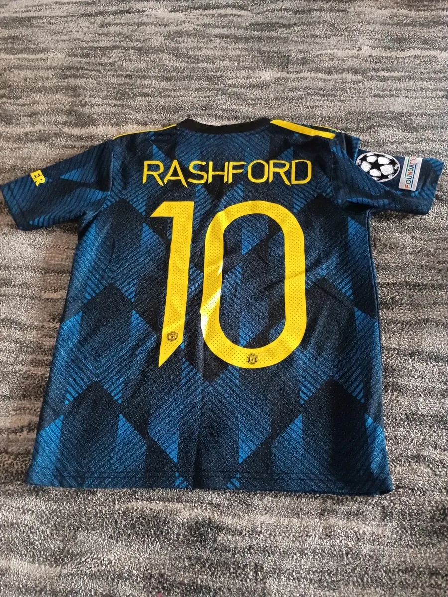 Manchester United football jersey size 24 - Image 1