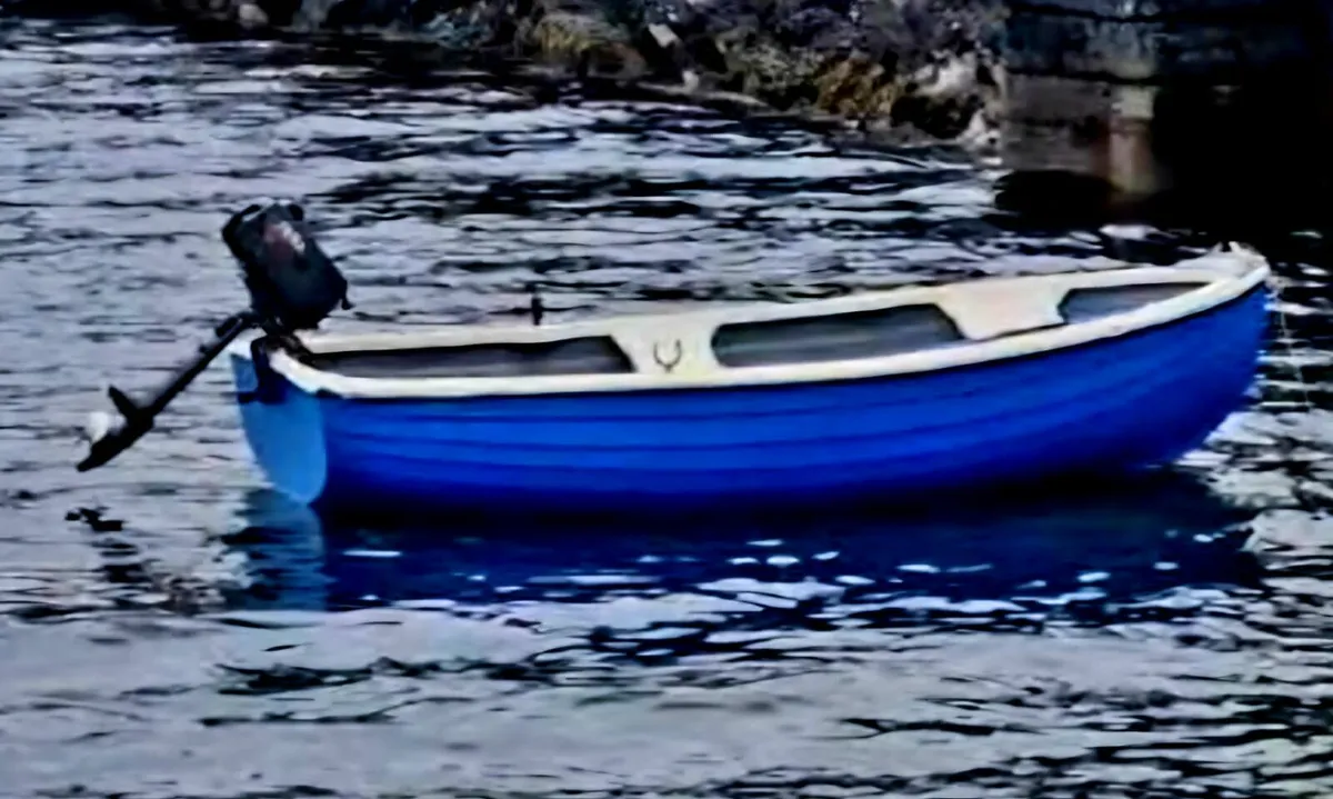 Engine and punt - Image 3