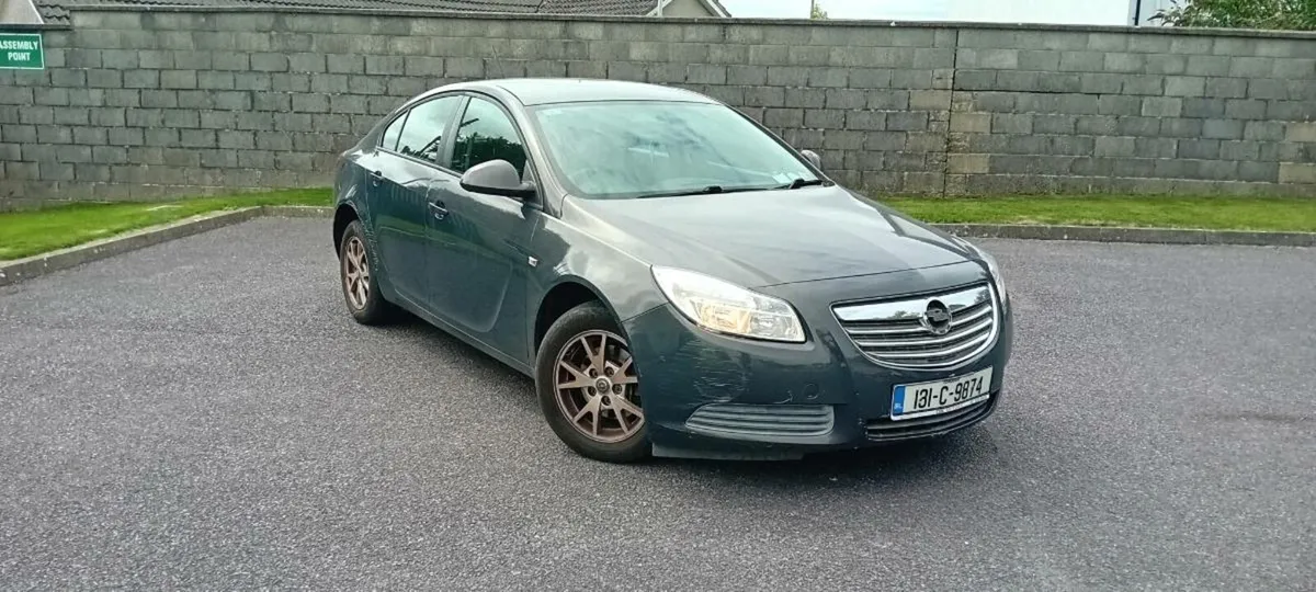 2013 Vauxhall insignia 1.8 petrol nct 1/26 - Image 1