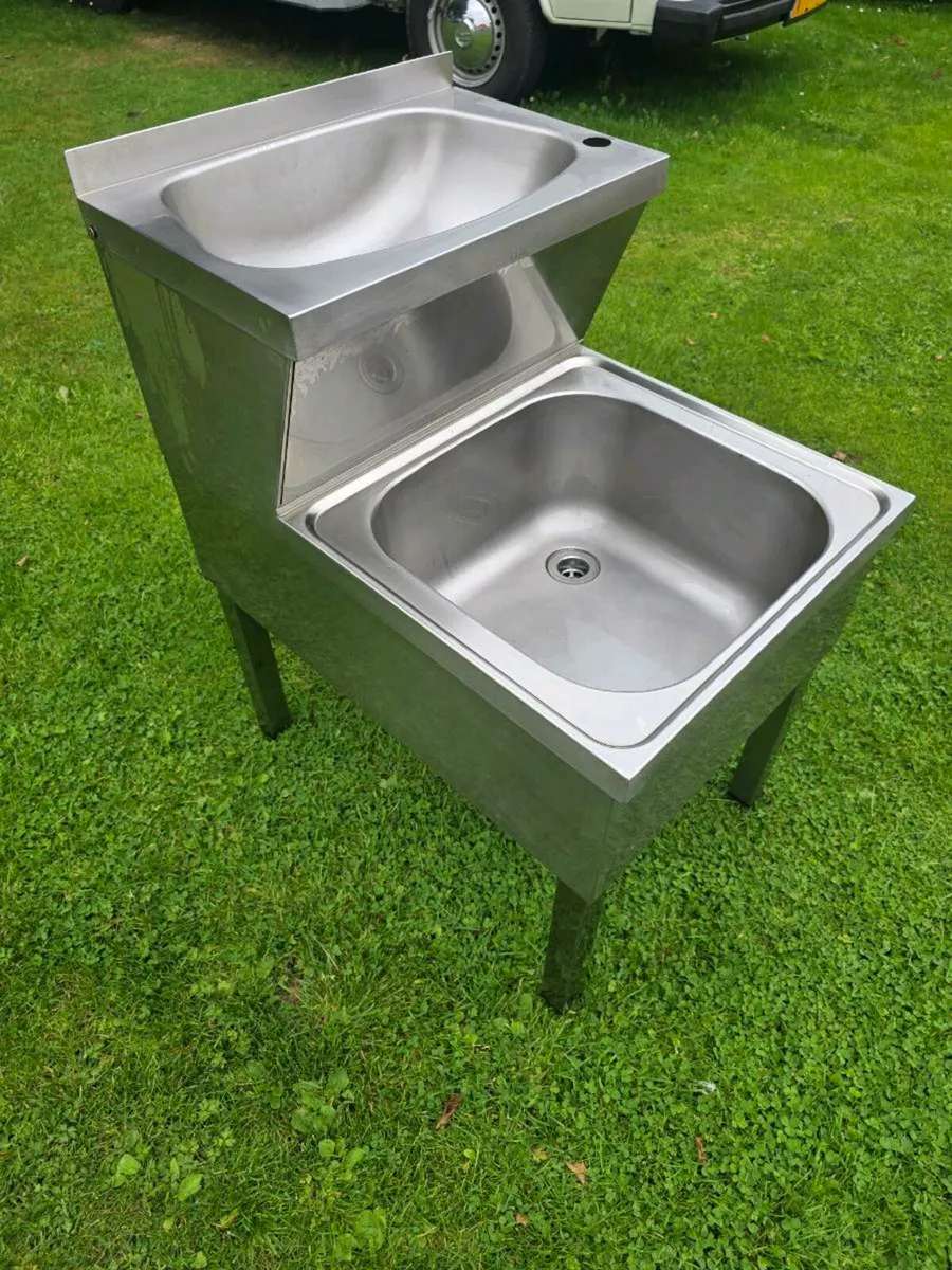 Janitor mop sink - Image 1