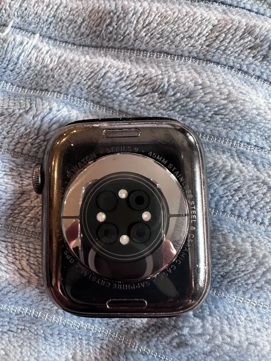 Apple Watch 9 Stainless Steel 45mm - Image 3