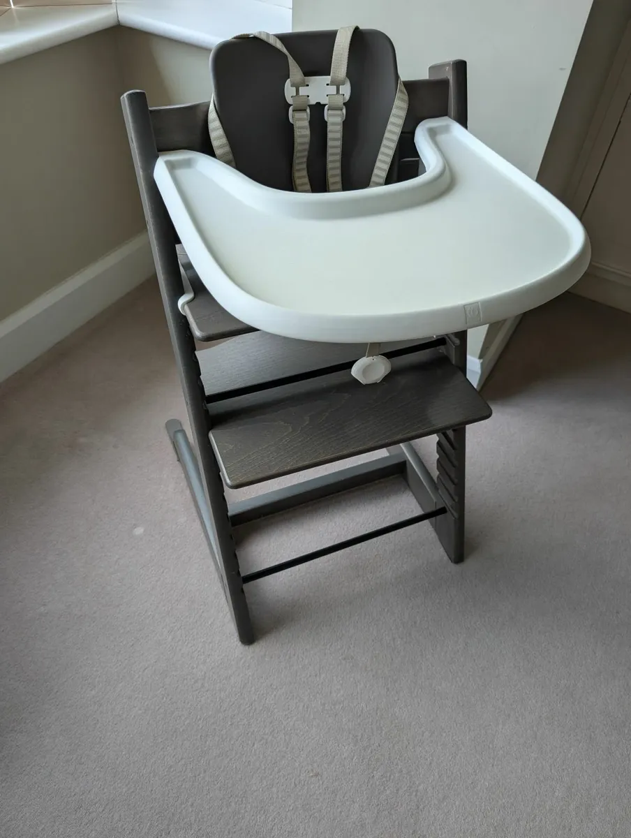 Tripp Trapp Chair, Babyset, Cushion & Harness - Image 1