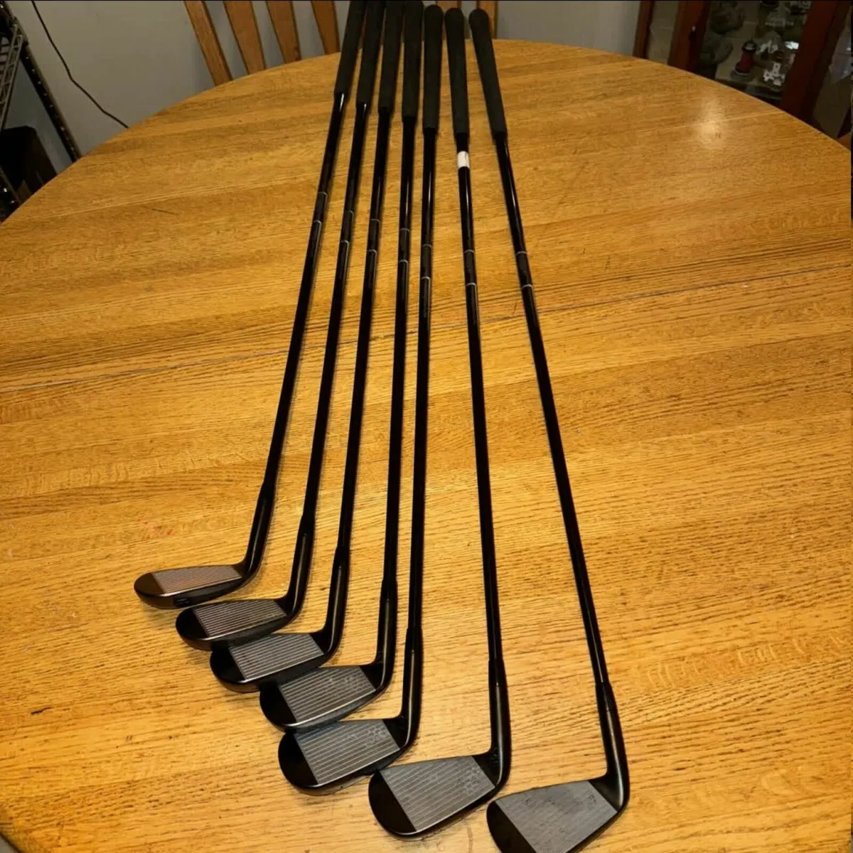 Mizuno JPX 925 Forged Black 5-PW, AW Iron Set - Image 1