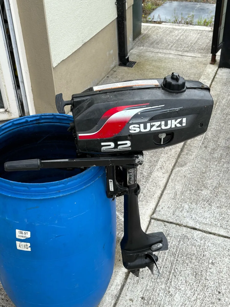 Suzuki 2.2hp outboard - Image 2
