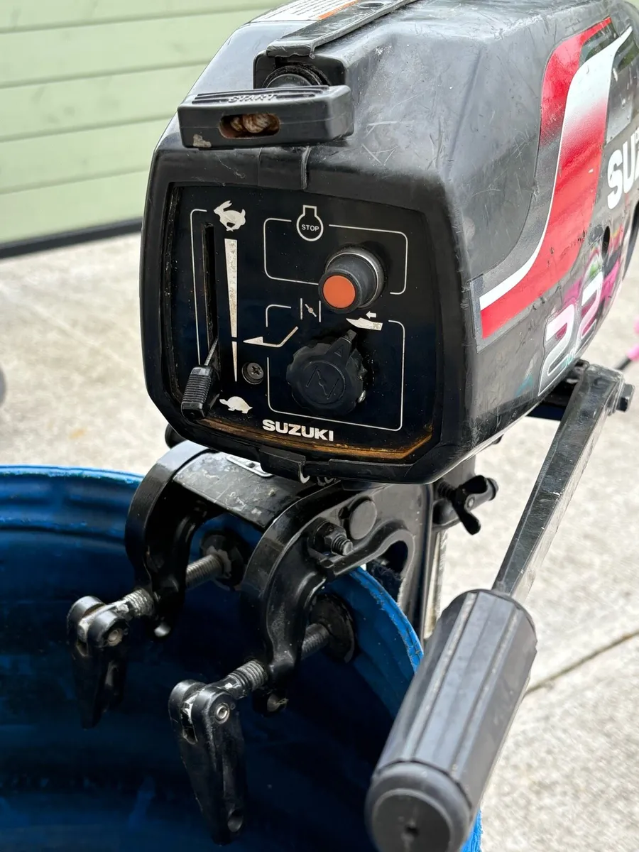 Suzuki 2.2hp outboard - Image 3