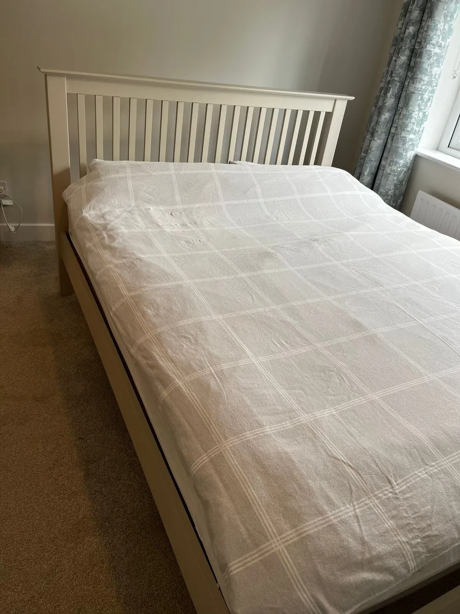Kingsize bed frame for sale - Image 4