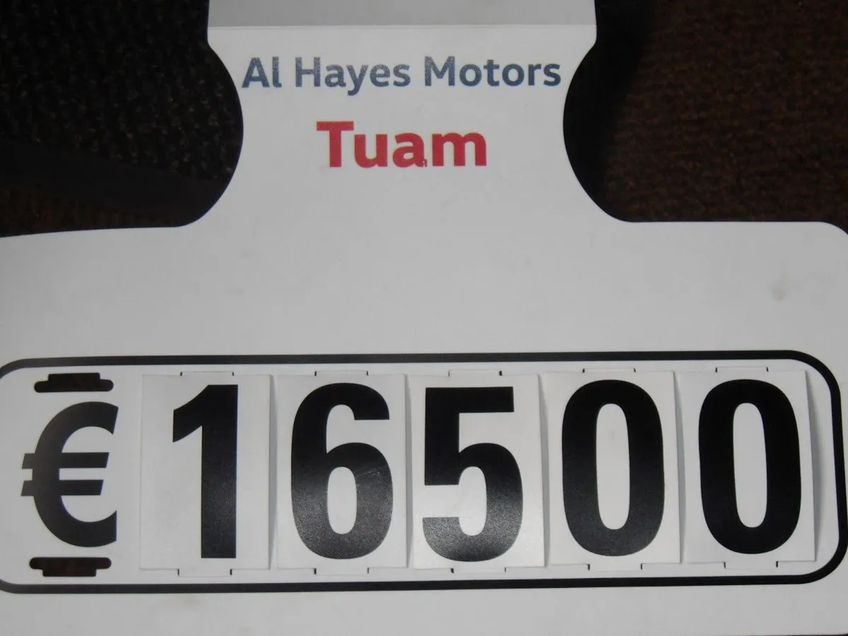 Toyota Auris 1.6 D-4d (112) Luna Sat-nav - Image 3