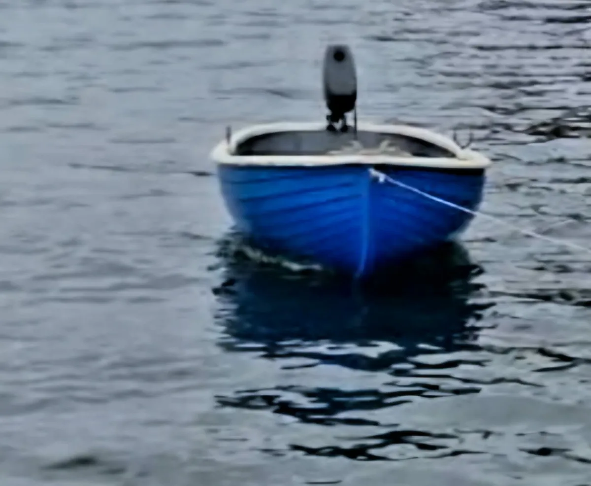 Engine and punt - Image 2