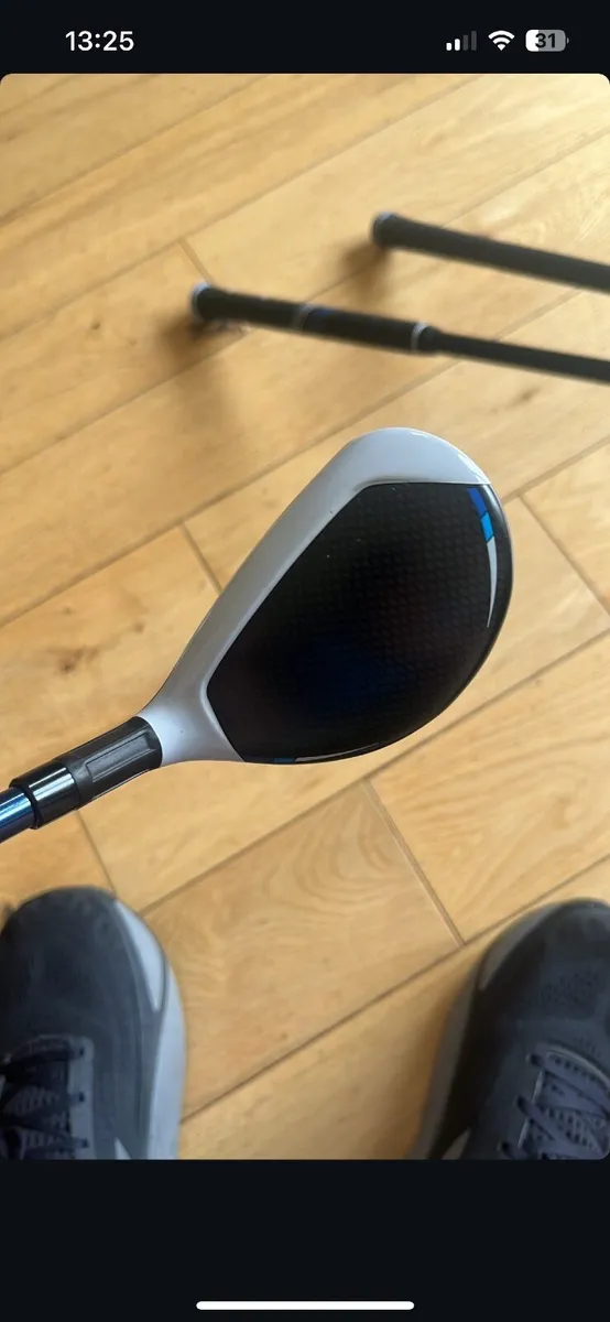 Taylormade Sim 2 4 hybrid - Image 3