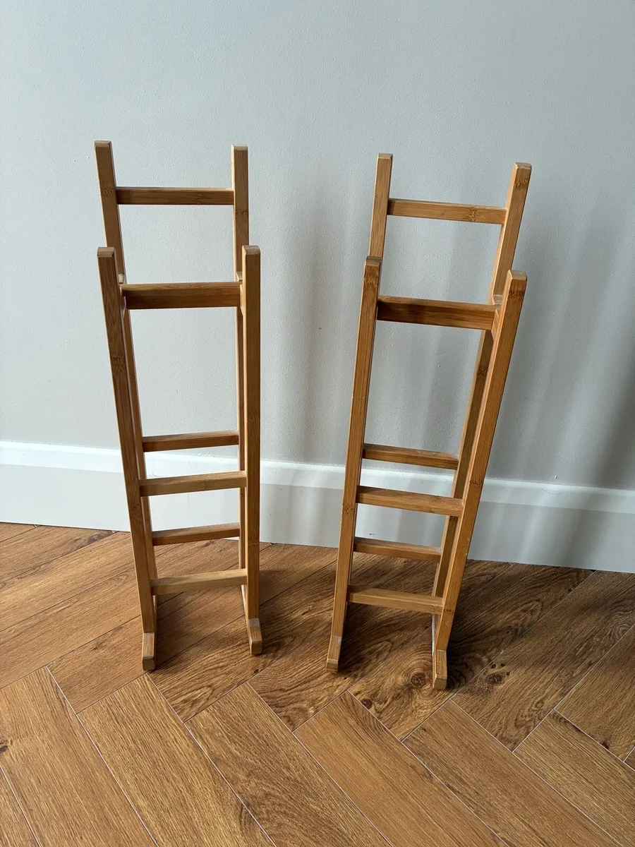 Toilet roll holders