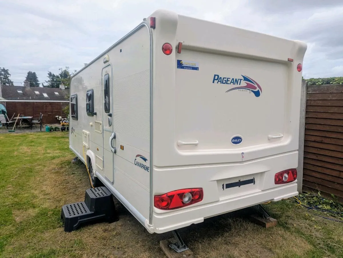 2008 Bailey Pageant Champagne 4-berth - Image 2